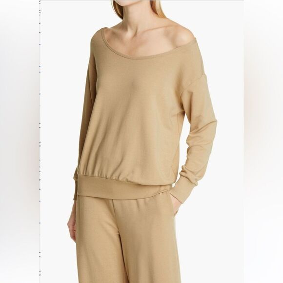 L’AGENCE Kimora One Shoulder Camel Colored Top size large - Picture 2 of 3